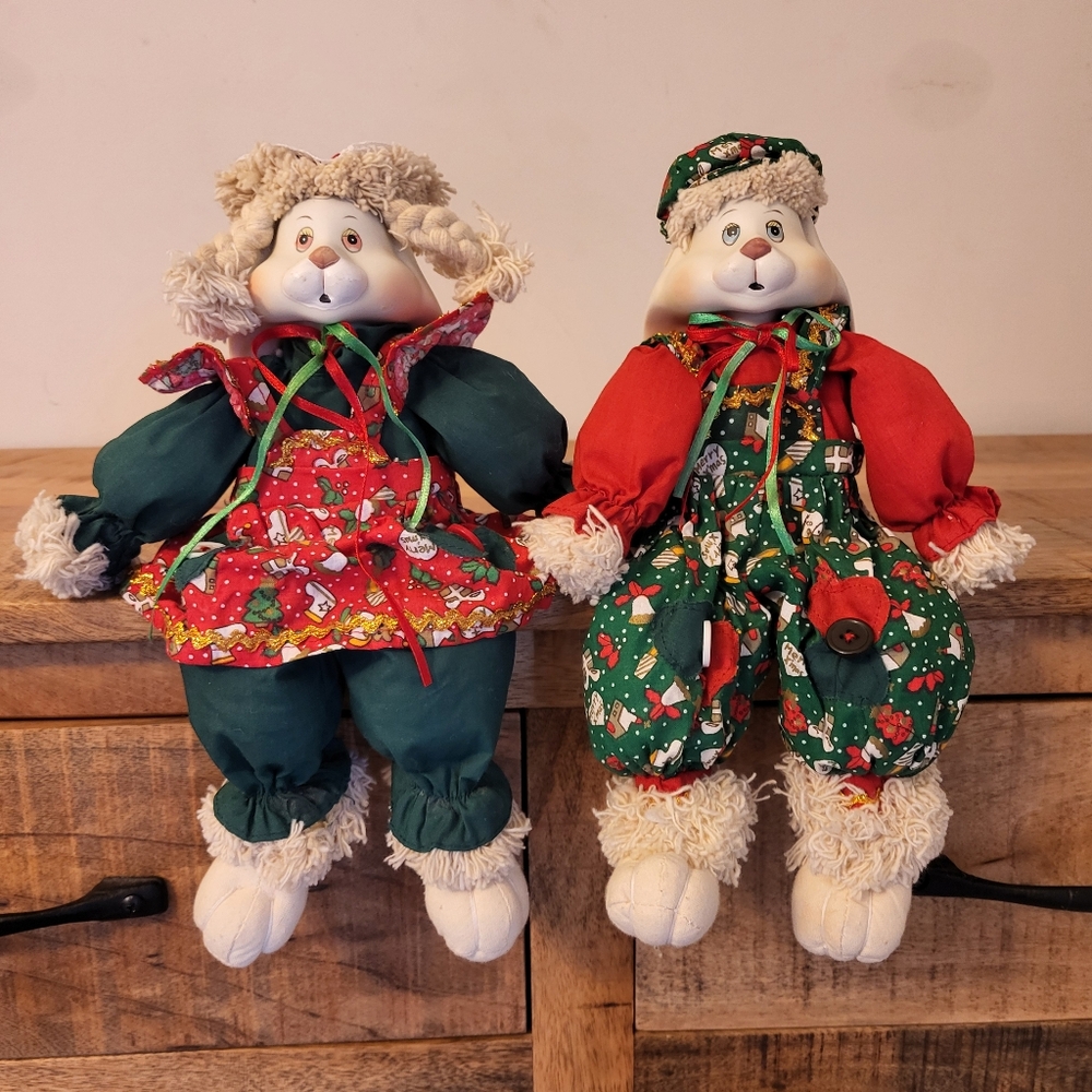 Vintage House of Lloyd Christmas Around the World Hip & Hop Ceramic Bunny Dolls